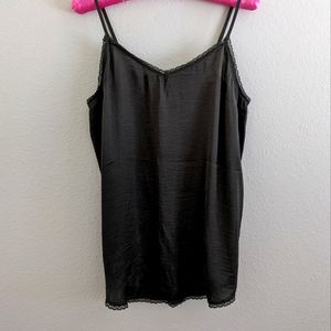 Who What Wear Green Camisole with Lace Detailing